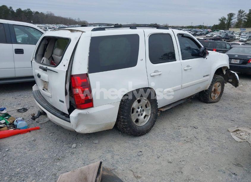 Photo 4 of 2008 Chevrolet Tahoe LT (VIN 1GNFK130X8R117959)