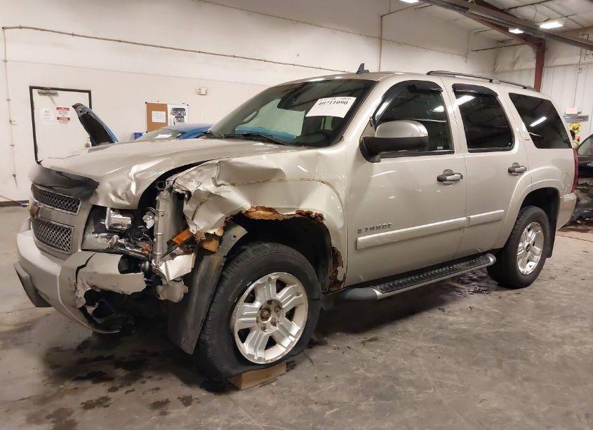 Photo 2 of 2008 Chevrolet Tahoe LT (VIN 1GNFK130X8R163663)