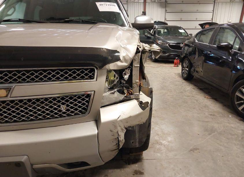 Photo 6 of 2008 Chevrolet Tahoe LT (VIN 1GNFK130X8R163663)