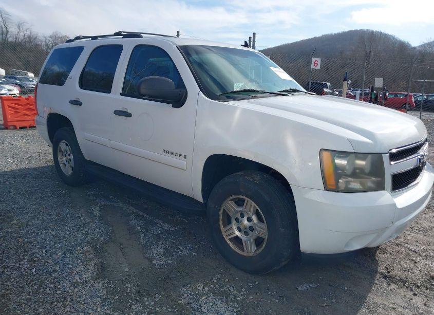 2008 Chevrolet Tahoe LS (VIN 1GNFK130X8R275556) main photo