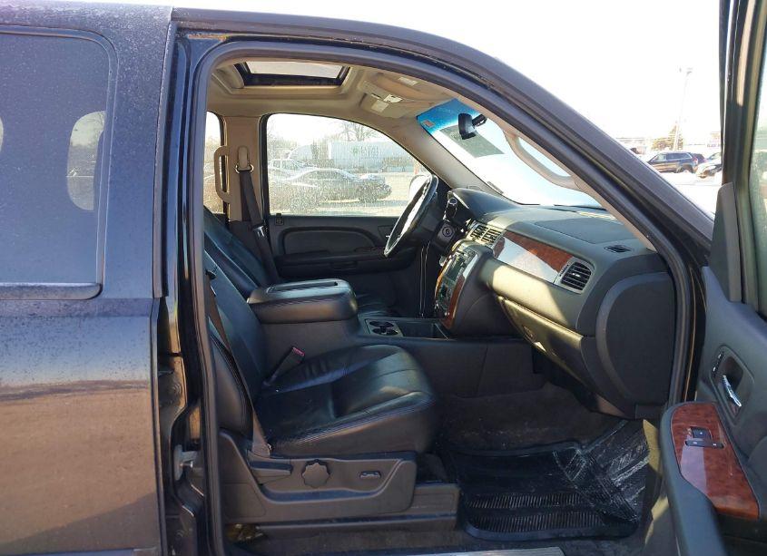 Photo 5 of 2008 Chevrolet Tahoe HYBRID (VIN 1GNFK13538R215582)