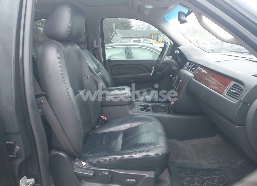 Photo 5 of 2009 Chevrolet Tahoe HYBRID (VIN 1GNFK13579R169613)