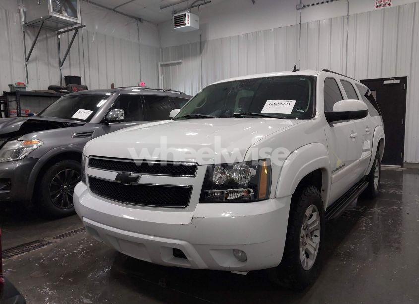 Photo 6 of 2007 Chevrolet Suburban 1500 LT (VIN 1GNFK16307J240138)