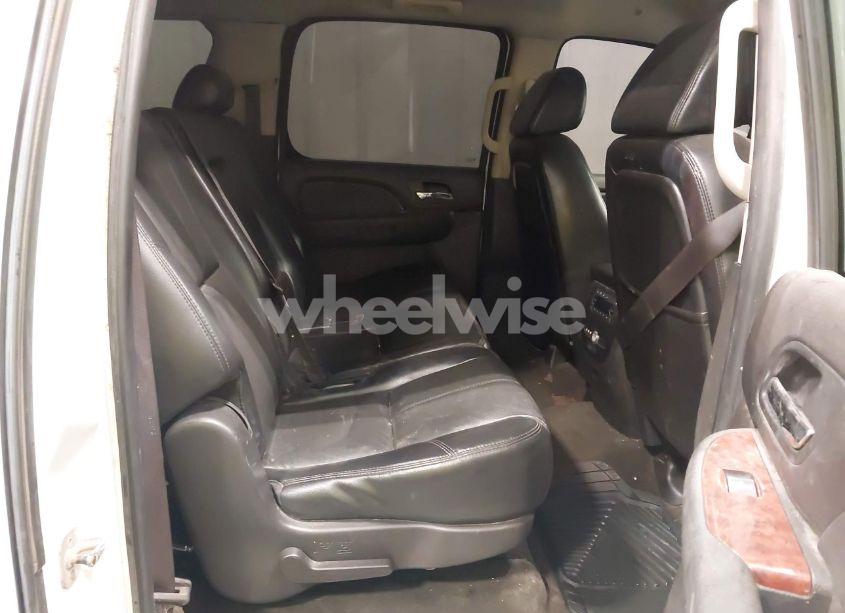 Photo 8 of 2007 Chevrolet Suburban 1500 LT (VIN 1GNFK16307J240138)