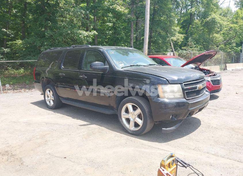 2007 Chevrolet Suburban 1500 LT (VIN 1GNFK16307J324024) main photo