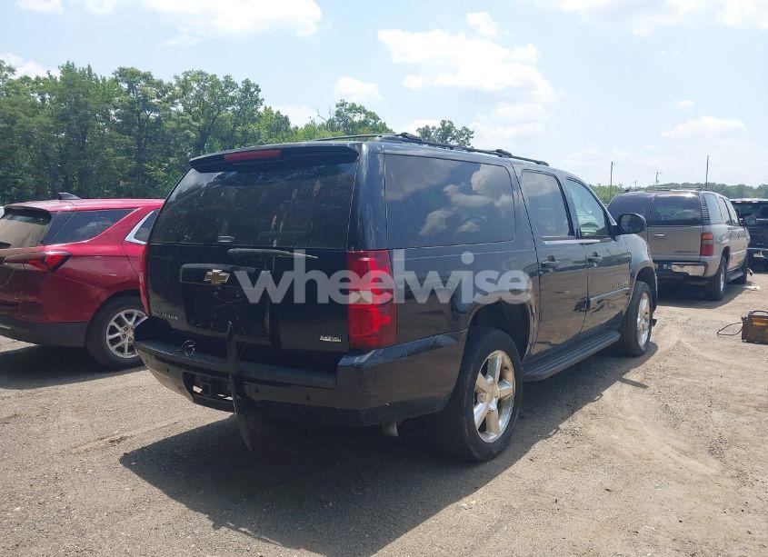 Photo 4 of 2007 Chevrolet Suburban 1500 LT (VIN 1GNFK16307J324024)