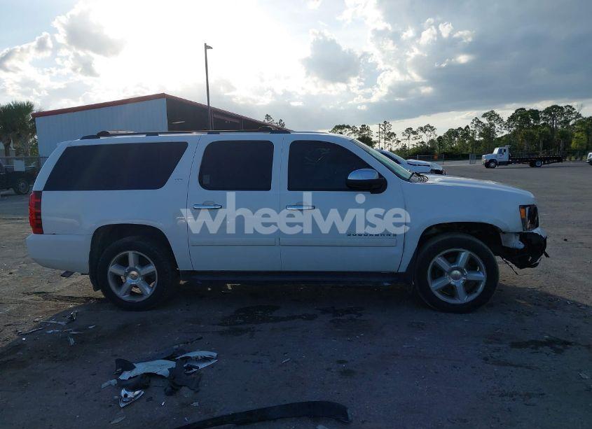 Photo 13 of 2007 Chevrolet Suburban 1500 LTZ (VIN 1GNFK16307R384726)