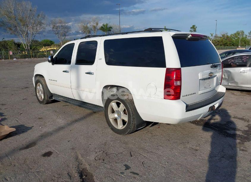 Photo 3 of 2007 Chevrolet Suburban 1500 LTZ (VIN 1GNFK16307R384726)