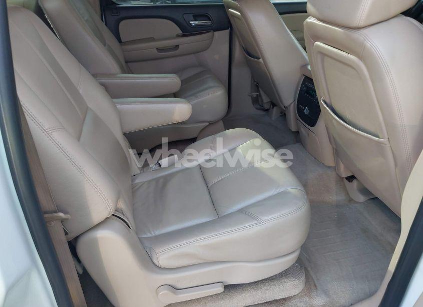 Photo 8 of 2007 Chevrolet Suburban 1500 LTZ (VIN 1GNFK16307R384726)