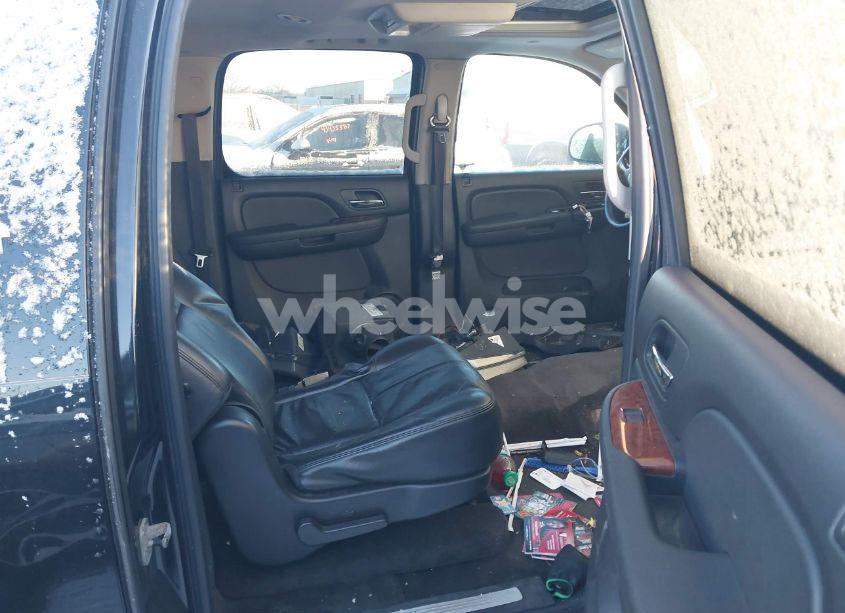 Photo 8 of 2008 Chevrolet Suburban 1500 LT (VIN 1GNFK16308R278567)