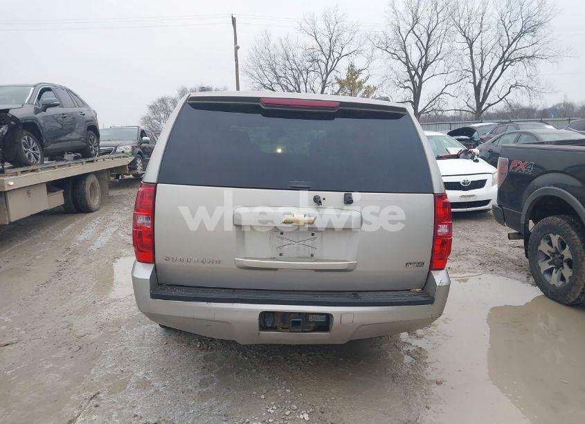 Photo 16 of 2009 Chevrolet Suburban 1500 LS (VIN 1GNFK16309R259972)