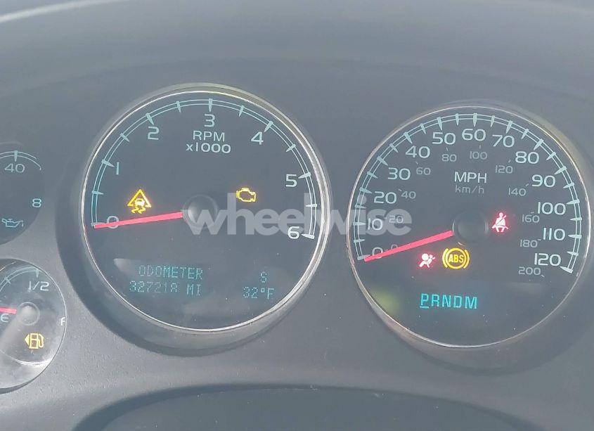 Photo 7 of 2009 Chevrolet Suburban 1500 LS (VIN 1GNFK16309R259972)