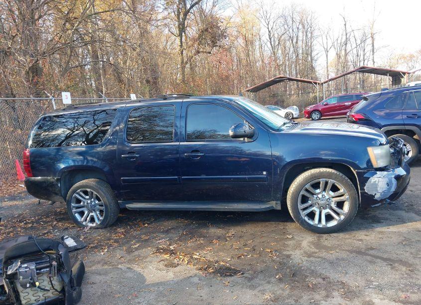 Photo 13 of 2007 Chevrolet Suburban 1500 LT (VIN 1GNFK16317J201123)