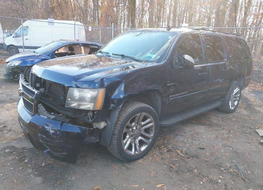 Photo 2 of 2007 Chevrolet Suburban 1500 LT (VIN 1GNFK16317J201123)