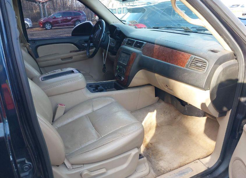 Photo 5 of 2007 Chevrolet Suburban 1500 LT (VIN 1GNFK16317J201123)