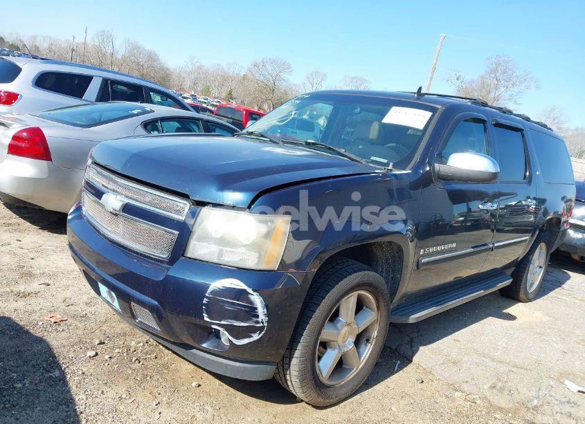 Photo 2 of 2007 Chevrolet Suburban 1500 LTZ (VIN 1GNFK16317J300556)