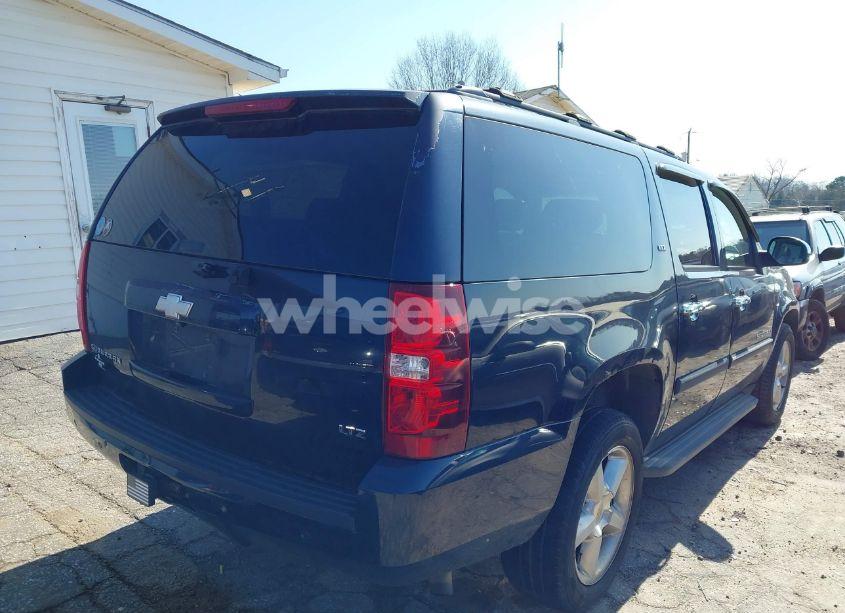 Photo 4 of 2007 Chevrolet Suburban 1500 LTZ (VIN 1GNFK16317J300556)