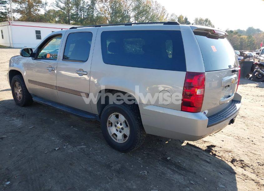 Photo 3 of 2007 Chevrolet Suburban 1500 LT (VIN 1GNFK16317R203004)