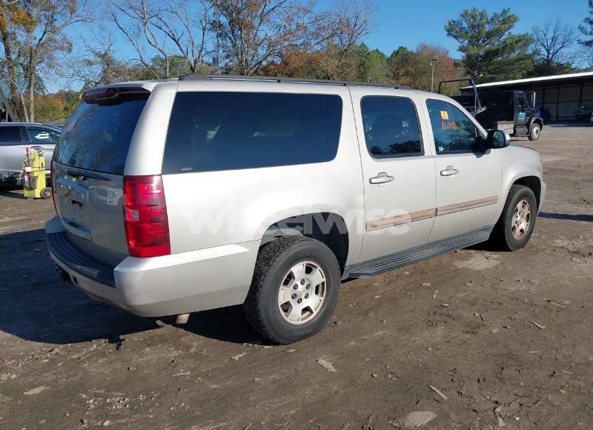 Photo 4 of 2007 Chevrolet Suburban 1500 LT (VIN 1GNFK16317R203004)
