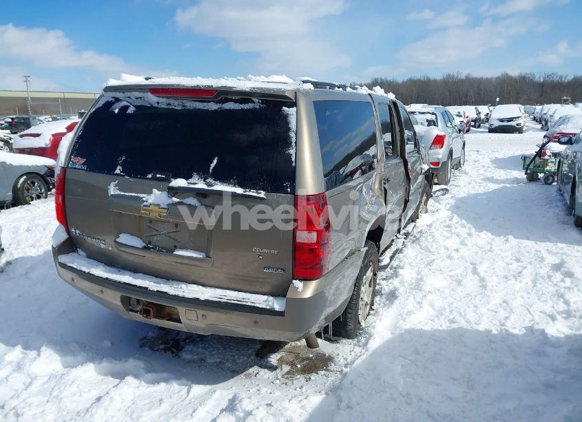 Photo 4 of 2007 Chevrolet Suburban 1500 LT (VIN 1GNFK16317R366798)