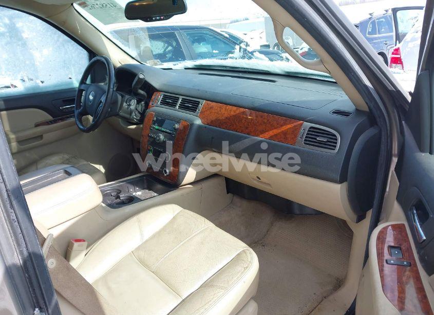 Photo 5 of 2007 Chevrolet Suburban 1500 LT (VIN 1GNFK16317R366798)