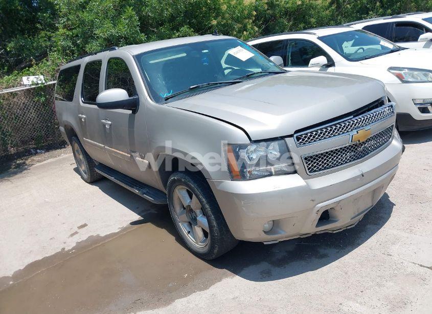 2007 Chevrolet Suburban 1500 LT (VIN 1GNFK16327J350303) main photo