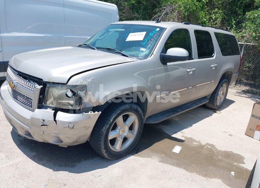 Photo 2 of 2007 Chevrolet Suburban 1500 LT (VIN 1GNFK16327J350303)