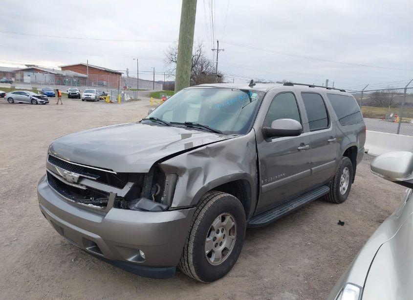 Photo 2 of 2007 Chevrolet Suburban 1500 LT (VIN 1GNFK16347J251742)