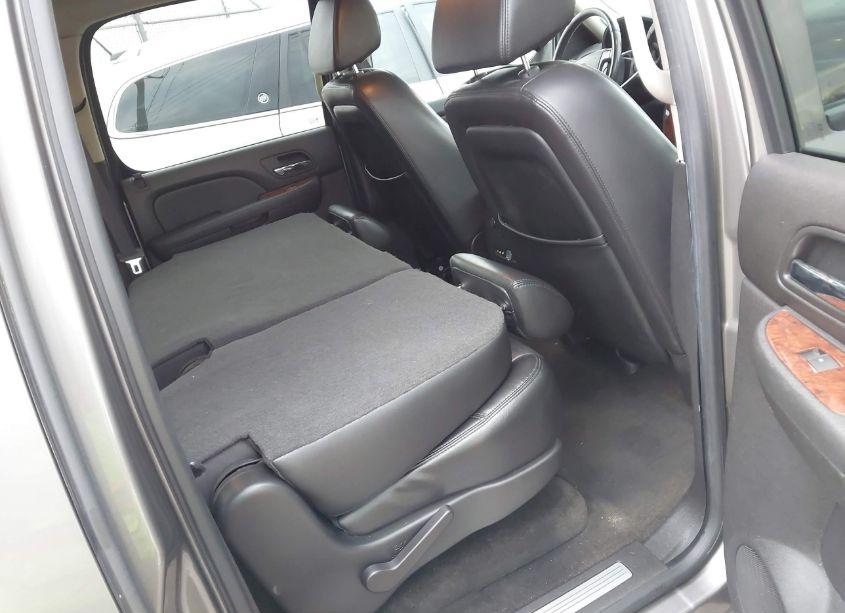 Photo 8 of 2007 Chevrolet Suburban 1500 LT (VIN 1GNFK16347J251742)