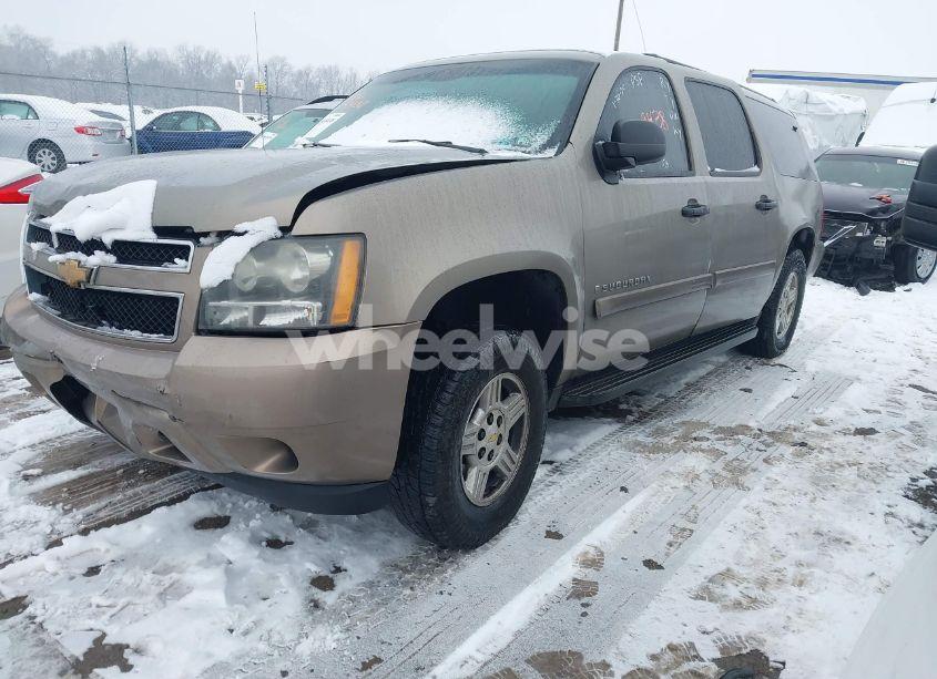 Photo 2 of 2007 Chevrolet Suburban 1500 LS (VIN 1GNFK16347J312488)