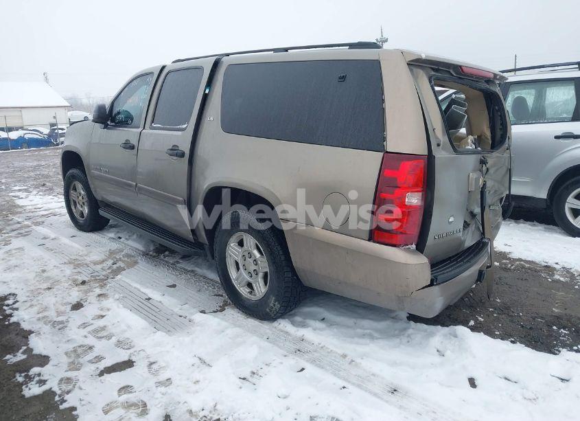 Photo 3 of 2007 Chevrolet Suburban 1500 LS (VIN 1GNFK16347J312488)
