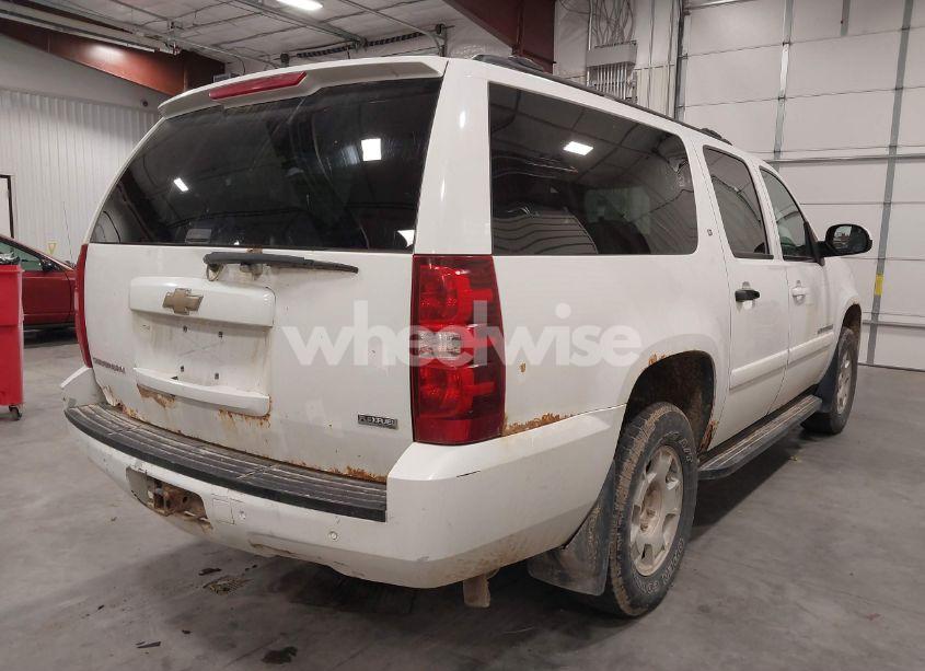 Photo 4 of 2008 Chevrolet Suburban 1500 LT (VIN 1GNFK16348J196002)