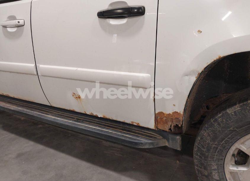 Photo 6 of 2008 Chevrolet Suburban 1500 LT (VIN 1GNFK16348J196002)