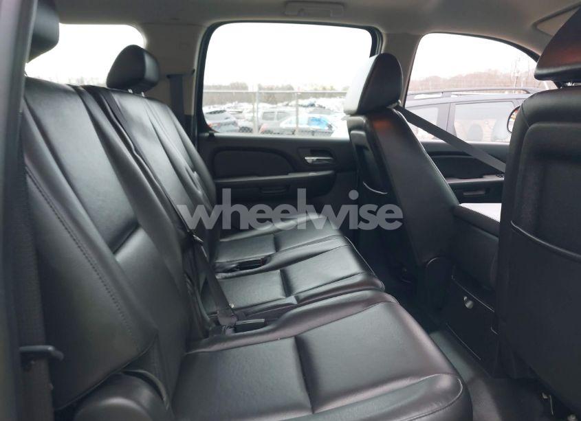 Photo 8 of 2008 Chevrolet Suburban 1500 COMMERCIAL FLEET (VIN 1GNFK16348R255731)