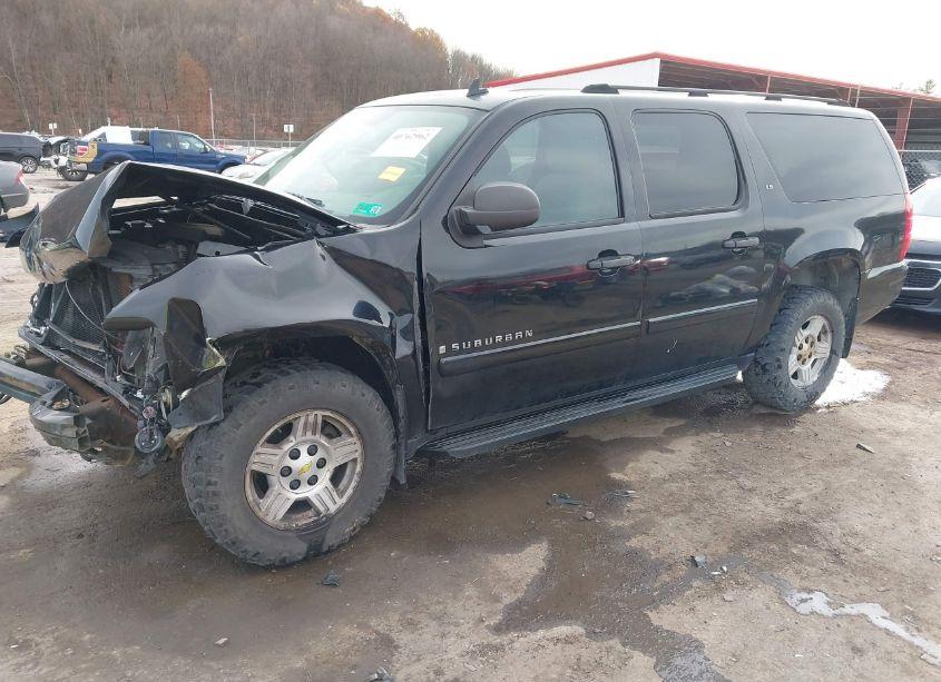 Photo 2 of 2007 Chevrolet Suburban 1500 LS (VIN 1GNFK16357J197321)