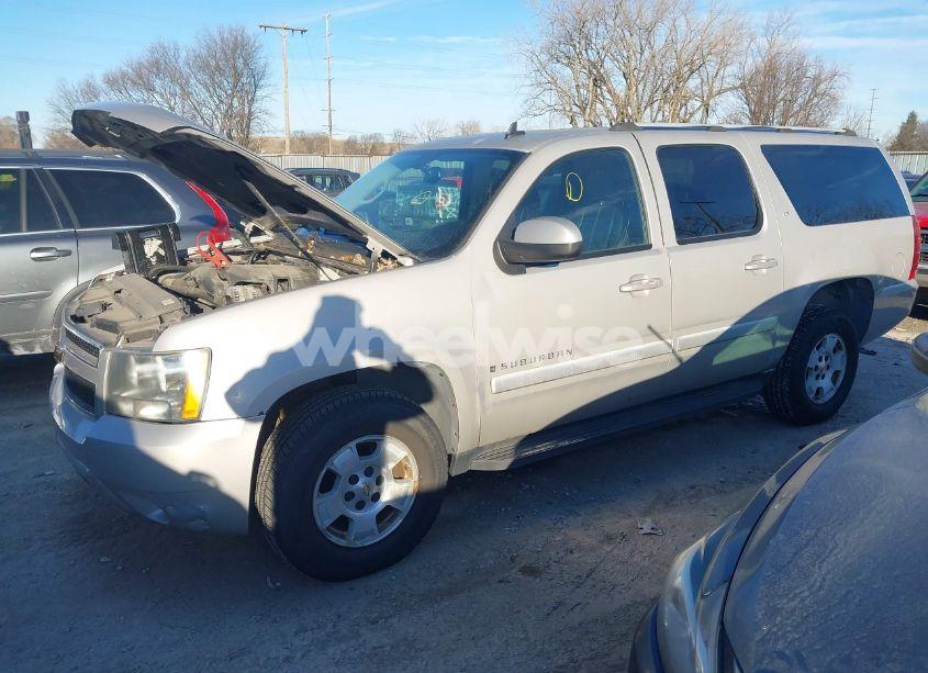 Photo 2 of 2007 Chevrolet Suburban 1500 LT (VIN 1GNFK16357J232133)