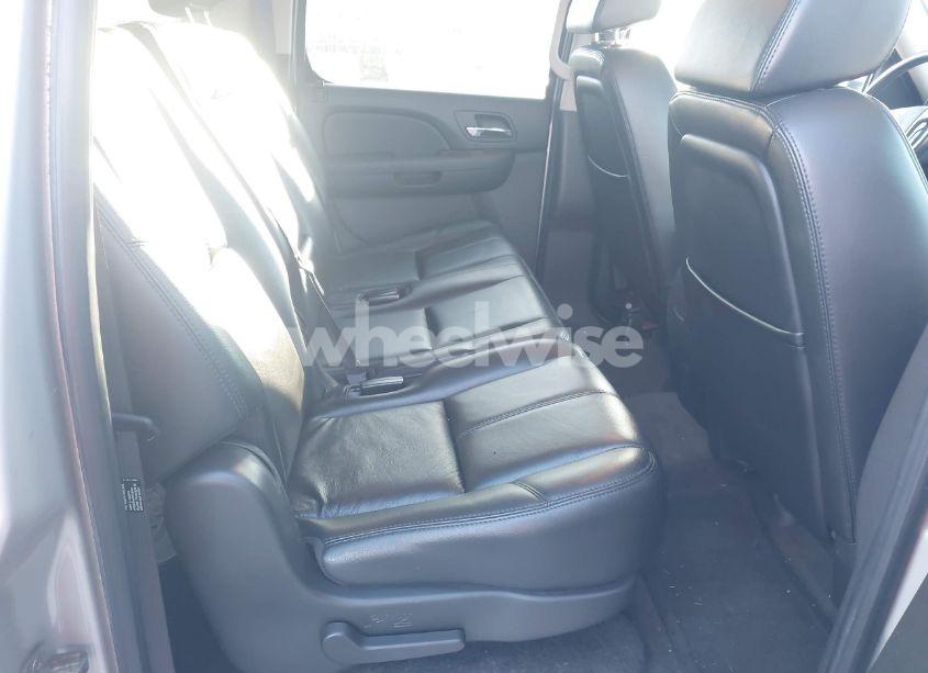 Photo 8 of 2007 Chevrolet Suburban 1500 LT (VIN 1GNFK16357J232133)