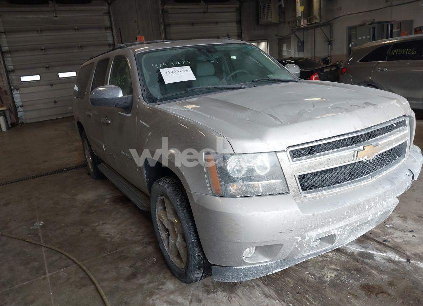 2007 Chevrolet Suburban 1500 LTZ (VIN 1GNFK16357J355897) main photo