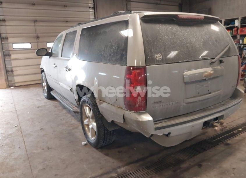 Photo 3 of 2007 Chevrolet Suburban 1500 LTZ (VIN 1GNFK16357J355897)