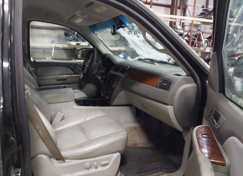 Photo 5 of 2007 Chevrolet Suburban 1500 LT (VIN 1GNFK16357R137766)