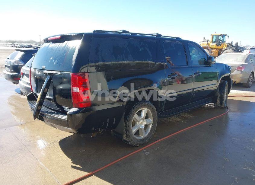 Photo 4 of 2007 Chevrolet Suburban 1500 LT (VIN 1GNFK16357R197353)