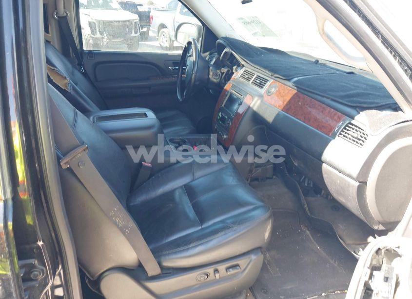 Photo 5 of 2007 Chevrolet Suburban 1500 LT (VIN 1GNFK16357R197353)