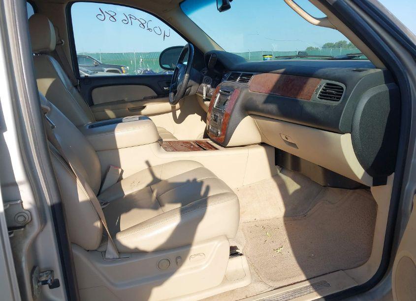Photo 5 of 2008 Chevrolet Suburban 1500 LTZ (VIN 1GNFK16358J204026)