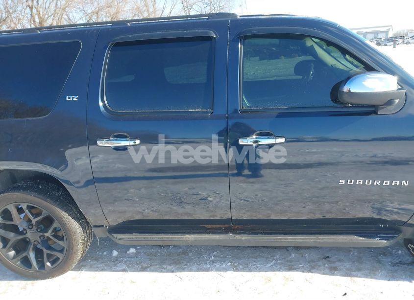 Photo 13 of 2008 Chevrolet Suburban 1500 LTZ (VIN 1GNFK16368J110091)