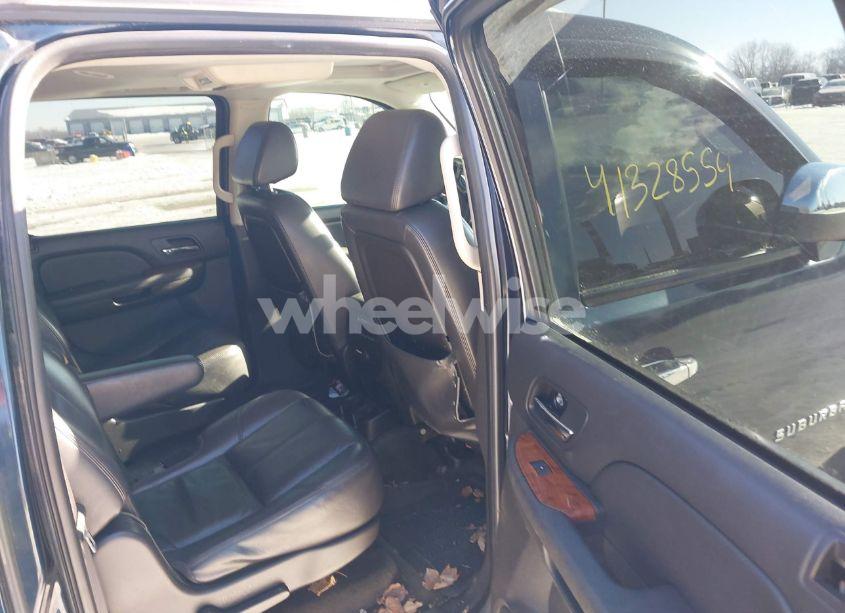 Photo 8 of 2008 Chevrolet Suburban 1500 LTZ (VIN 1GNFK16368J110091)