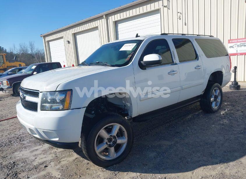 Photo 2 of 2007 Chevrolet Suburban 1500 LT (VIN 1GNFK16377J212272)