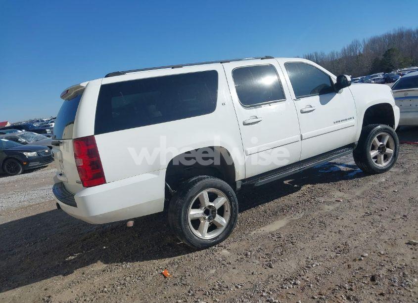 Photo 4 of 2007 Chevrolet Suburban 1500 LT (VIN 1GNFK16377J212272)