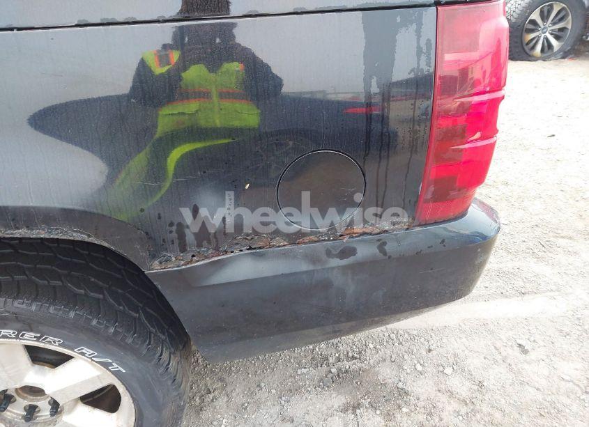 Photo 12 of 2007 Chevrolet Suburban 1500 LTZ (VIN 1GNFK16377R366689)