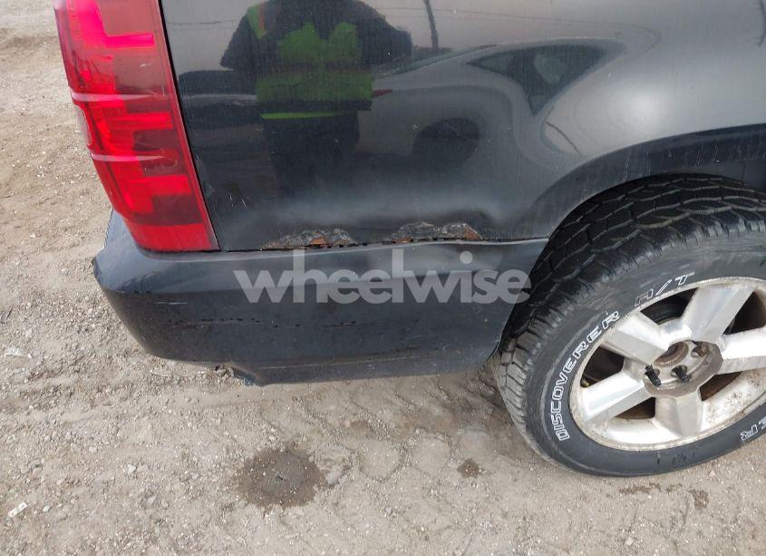 Photo 13 of 2007 Chevrolet Suburban 1500 LTZ (VIN 1GNFK16377R366689)