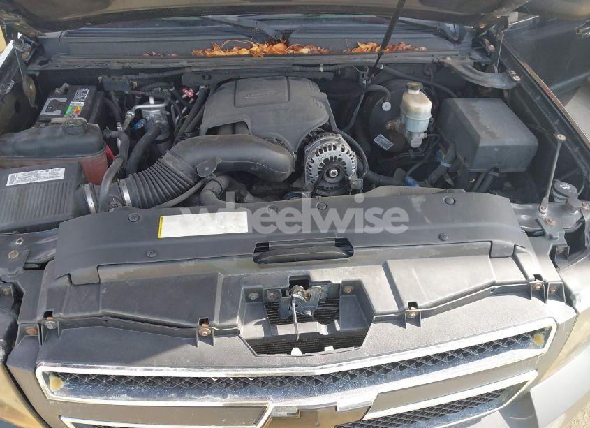 Photo 10 of 2007 Chevrolet Suburban 1500 LT (VIN 1GNFK16387J253011)